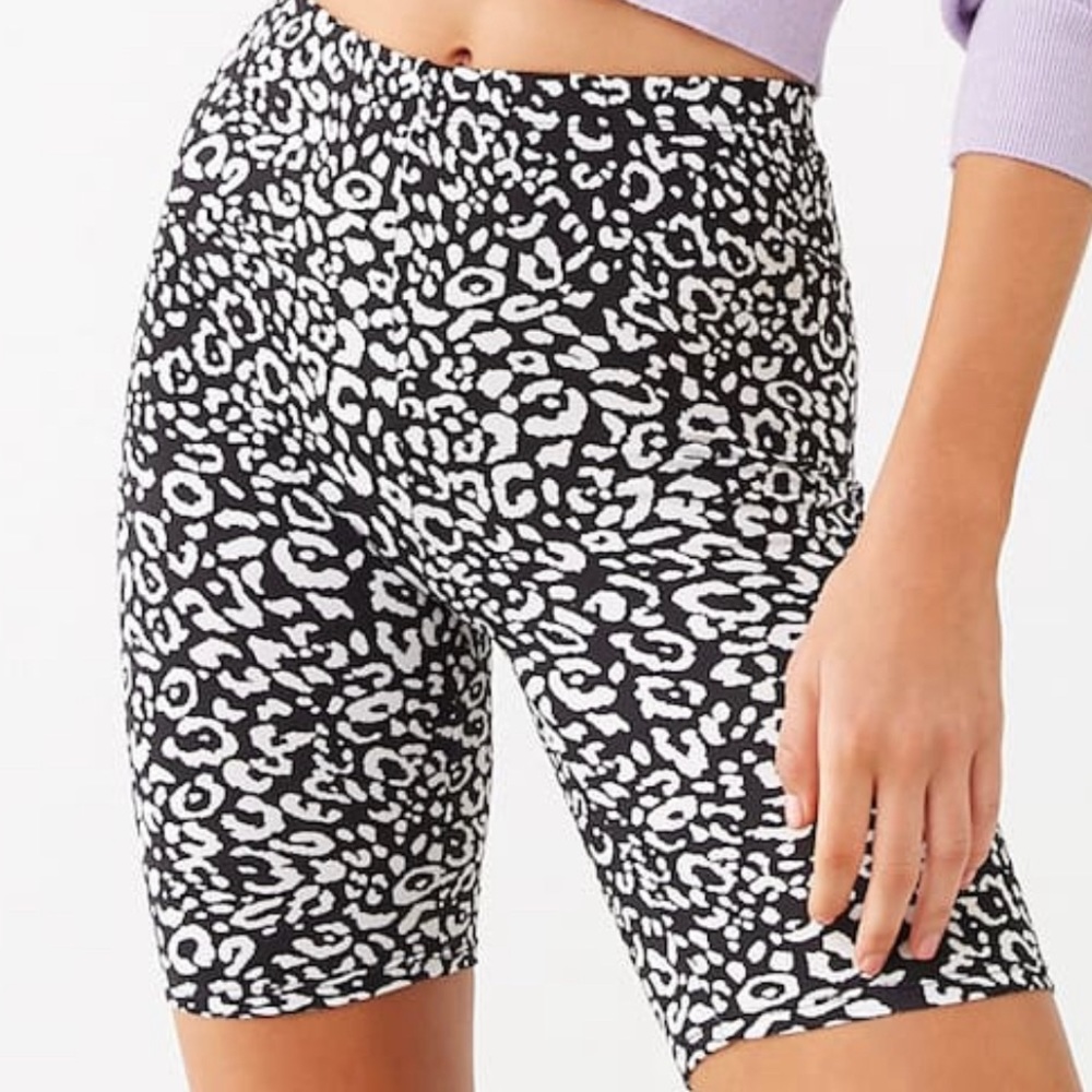 Biker shorts.. soft material 🌸Bundle  Free 💕